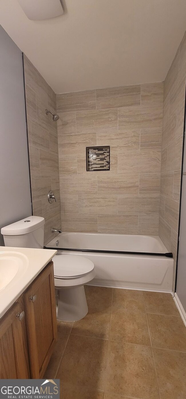 Building Photo - 165 Ascalon Ct