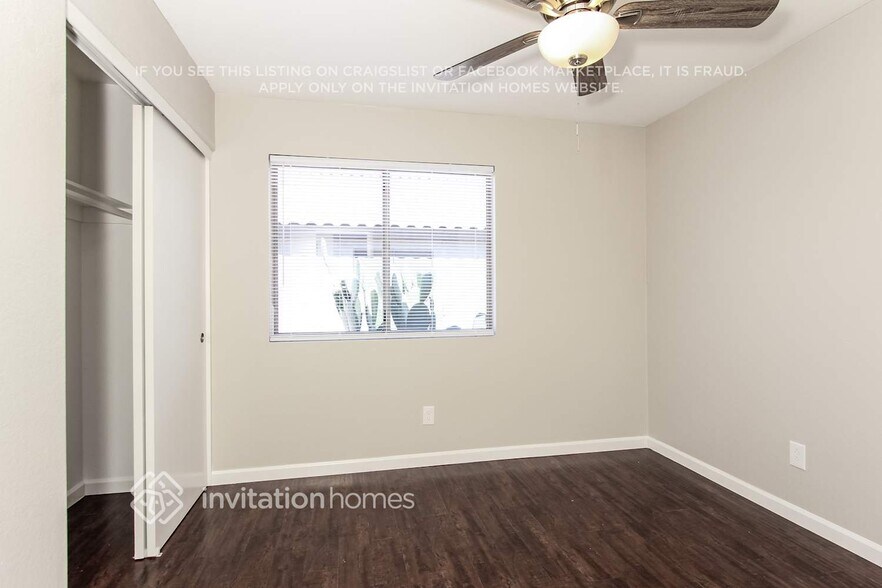 Building Photo - 15937 W Elm St