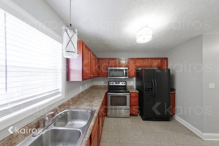 Building Photo - 1612 Silver Ridge Ct