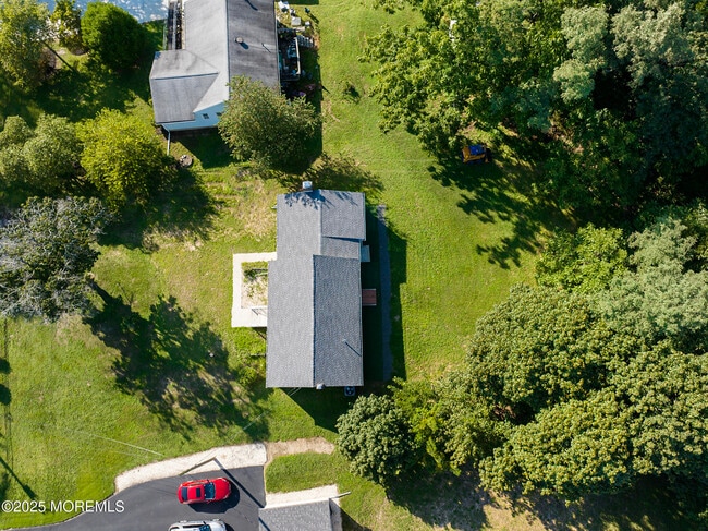 Building Photo - 146 Millhurst Rd