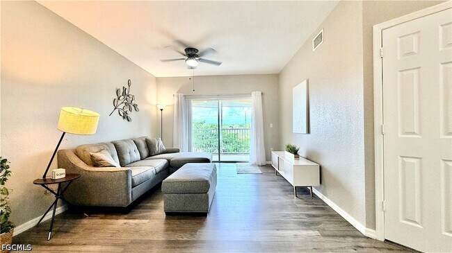 Building Photo - 6481 Aragon Way