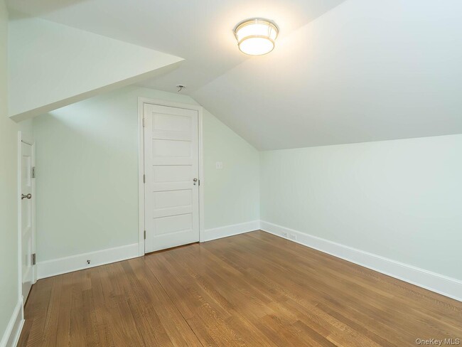 Building Photo - 29 Birch St