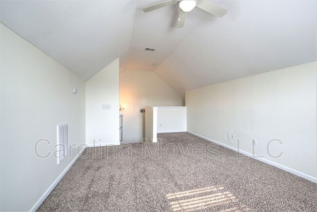 Building Photo - 148 Caledonia Dr