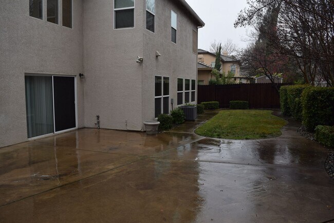 Building Photo - 34 Penelope Ct