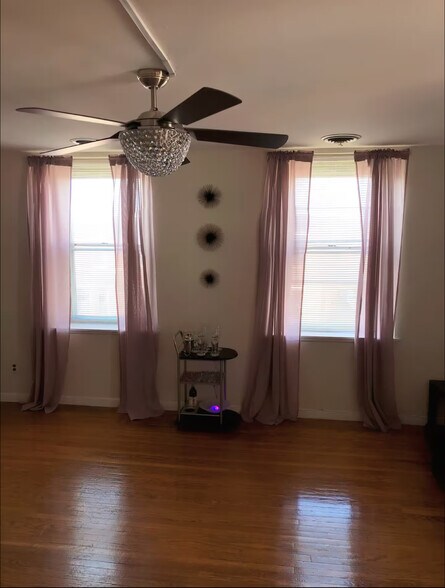 Building Photo - 921 N 29th St