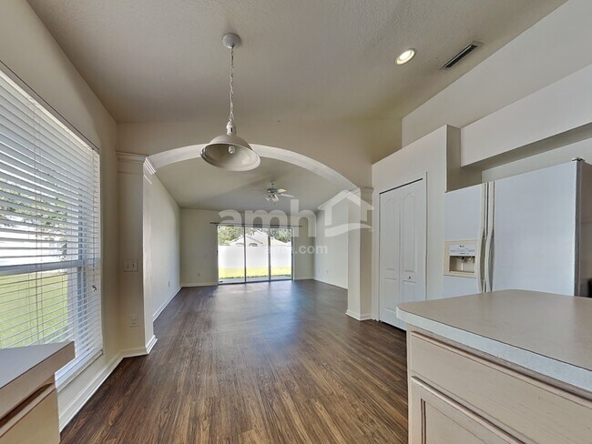 Building Photo - 12426 Tree Pointe Ct