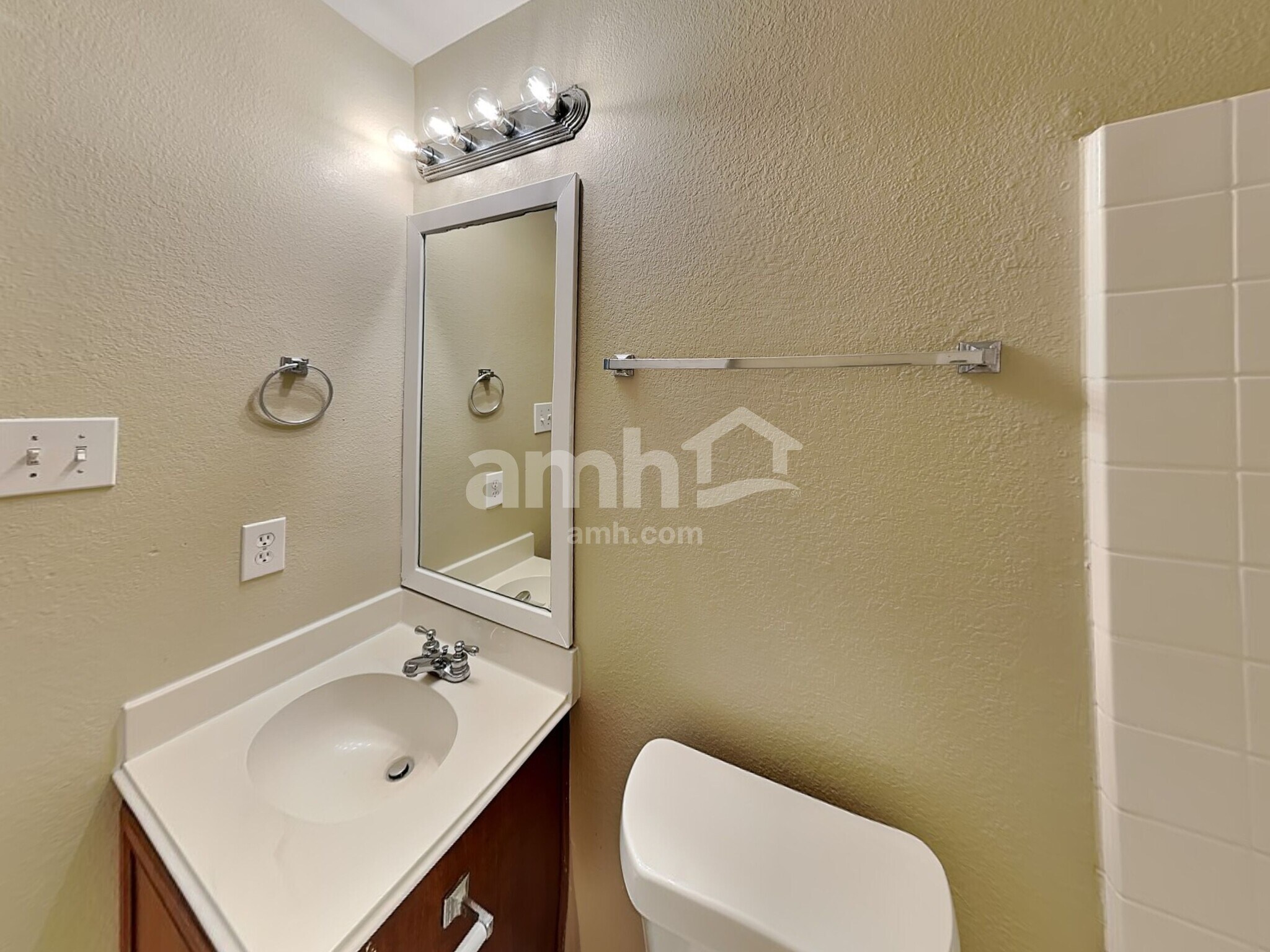 Building Photo - 4807 Chase Court Dr