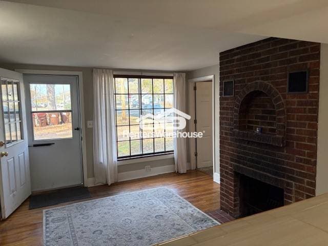 Building Photo - 305 1st Ave S