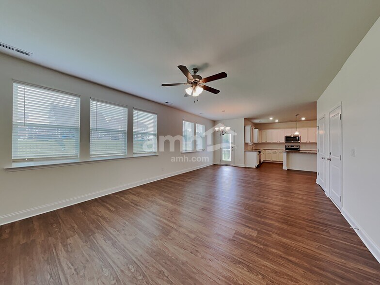 Building Photo - 154 Havenbrook Dr