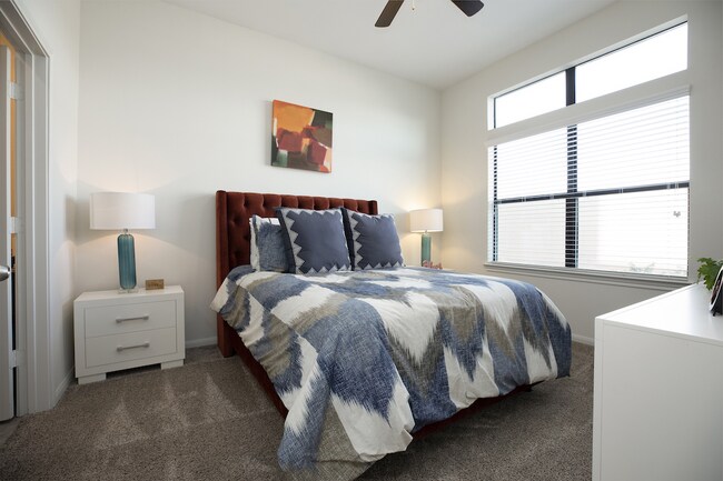 Building Photo - Hot Deal: 1 Month + Waived Fees!