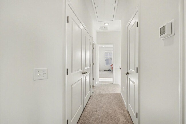 Building Photo - 801 Recess Pt Dr