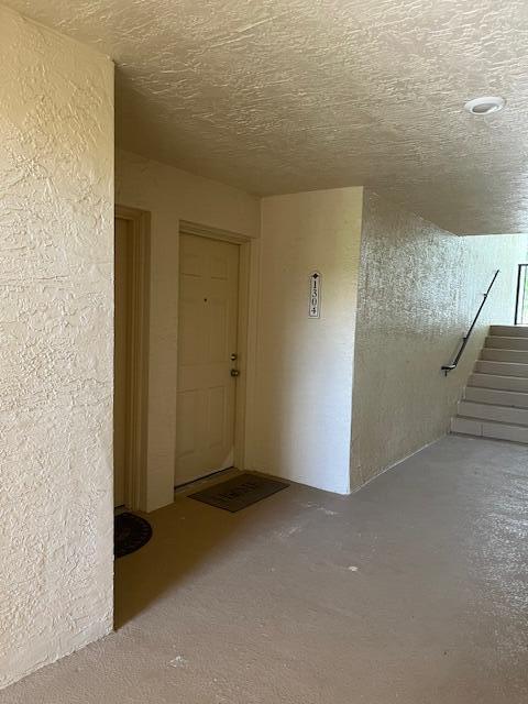 Building Photo - 1300 Crestwood Ct S