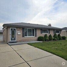 Building Photo - 3 Bedroom, 2 Bathroom, 2 Car Garage Brick ...