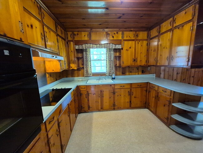 Building Photo - 207 Hooks Ave