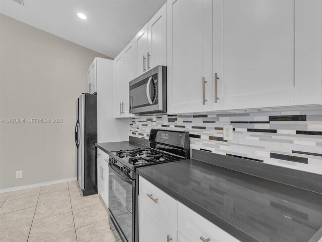 Building Photo - 6271 SW 195th Ave