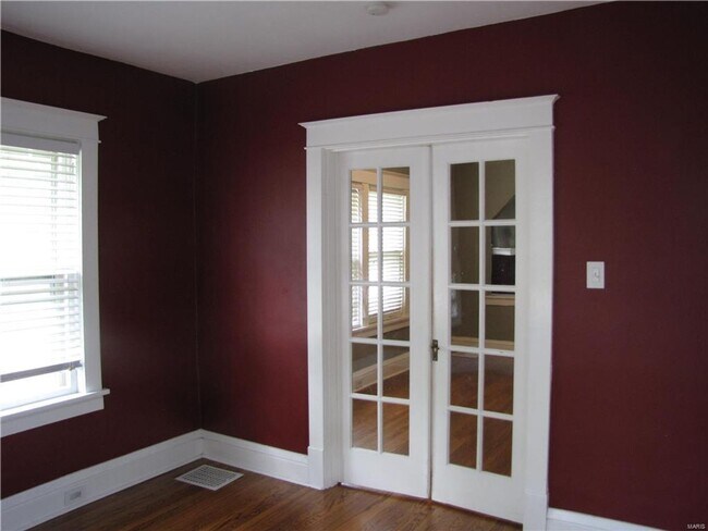 Building Photo - 1313 Claytonia Terrace