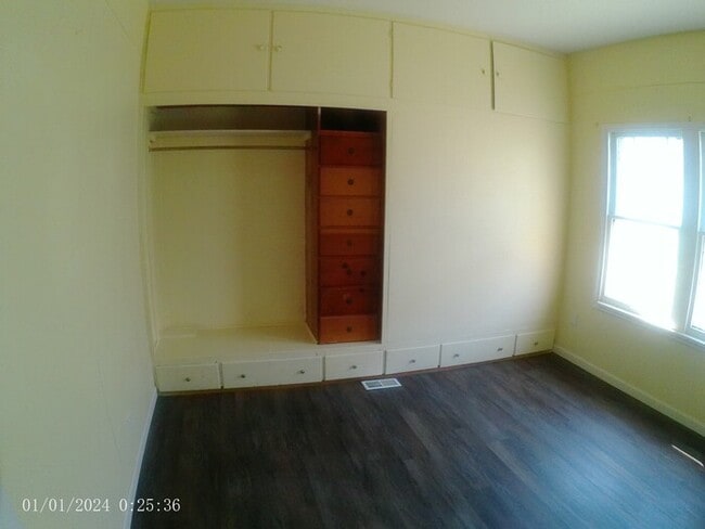 Building Photo - Nice Single Family House in Horton KS