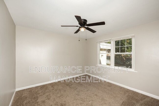 Building Photo - 359 Castlewood Ave
