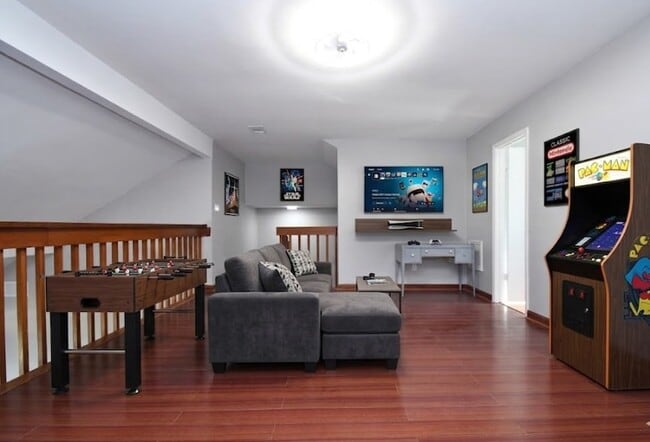Building Photo - 11414 Chariot Dr
