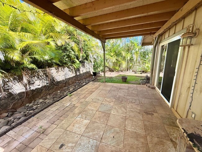 Building Photo - 3 Bedroom / 2 Bathroom House for Rent in Waikapu Gardens!