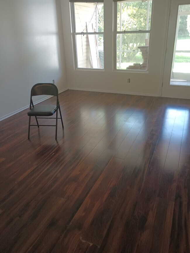 Building Photo - 161 Olde Towne Way