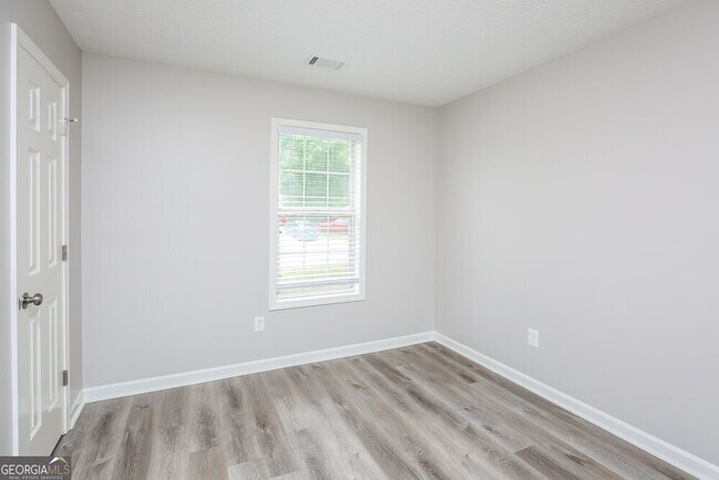 Building Photo - 680 Josh Ln
