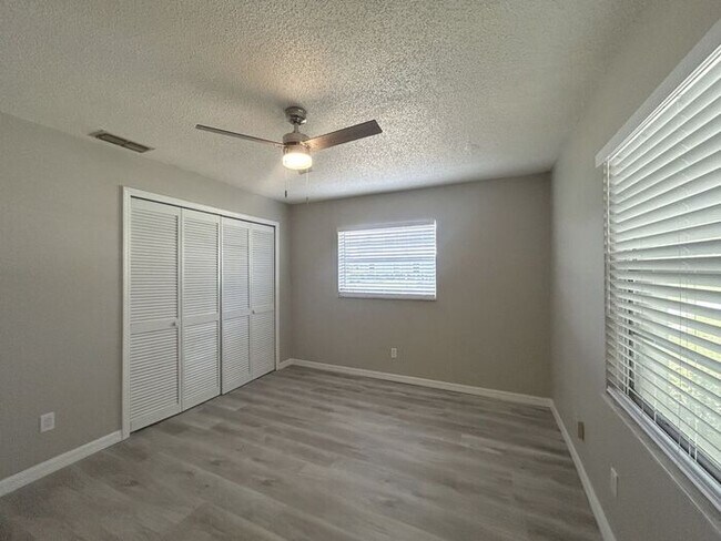 Building Photo - Beautifully Renovated 2-Bedroom Duplex nea...