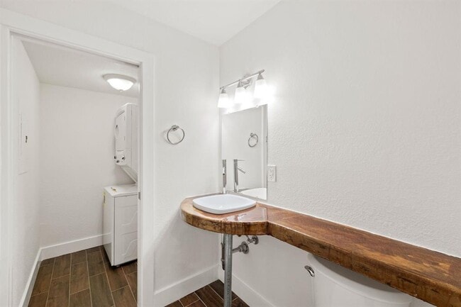 Building Photo - 1101 Shoal Creek Blvd