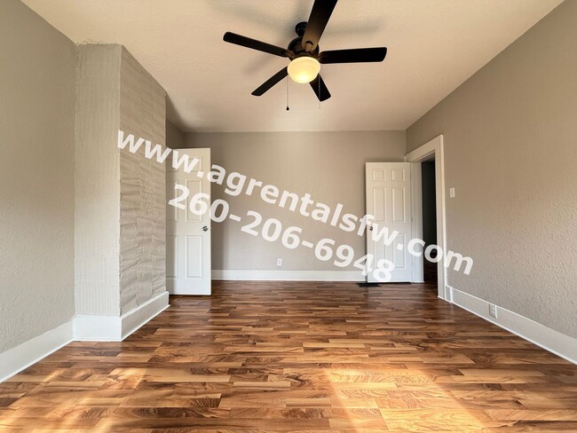 Building Photo - 310 W Dewald St
