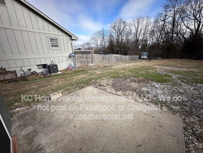 Building Photo - 35 Cherry St