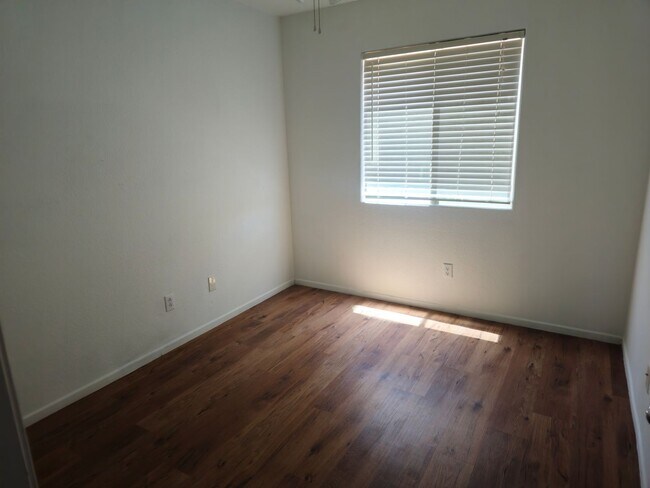 Building Photo - 3 Bedroom Home for rent.