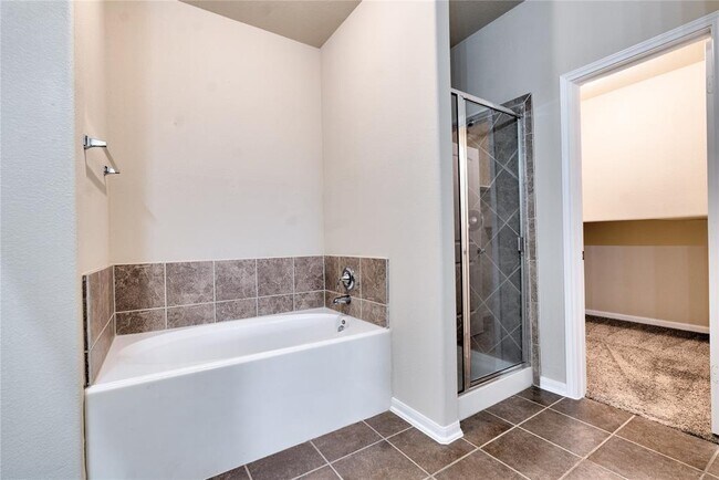 Building Photo - 1736 Park Oak Drive
