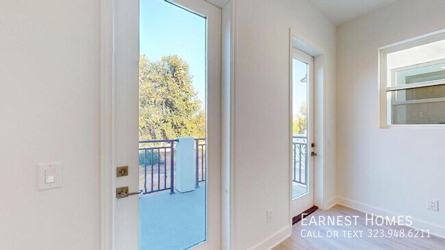 Building Photo - 8480 Camelia Ct