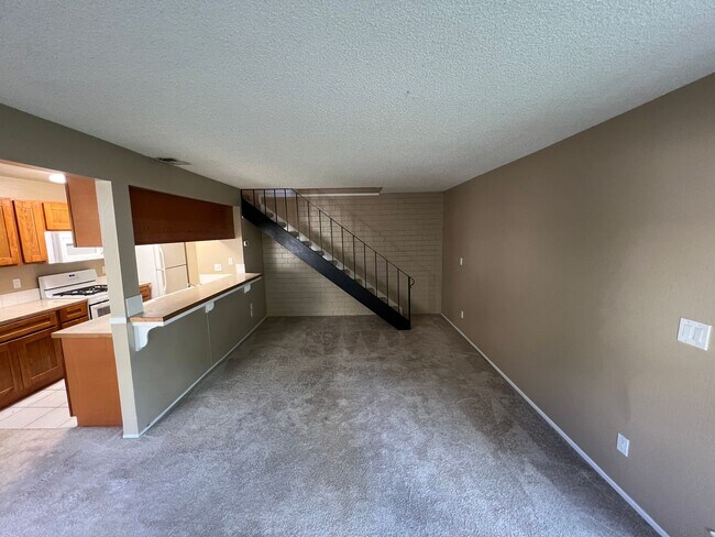 Building Photo - 6448 Bremen Dr