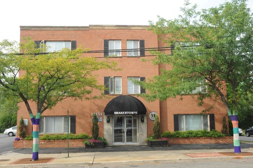 Shakertowne Apartments 12955 Larchmere Blvd Shaker Heights OH 44120
