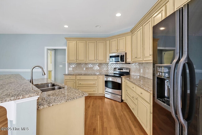 Building Photo - 3185 Wexford Way