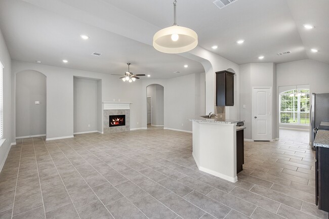 Building Photo - 11826 Briarwood Ln