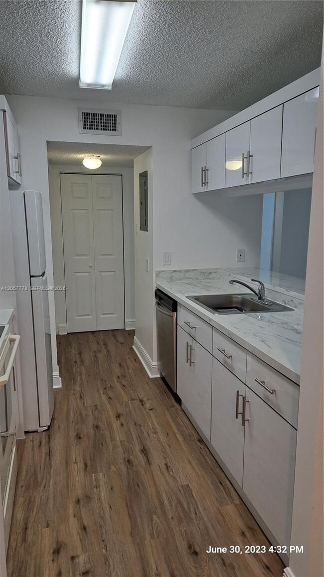 Building Photo - 15770 SW 106th Terrace