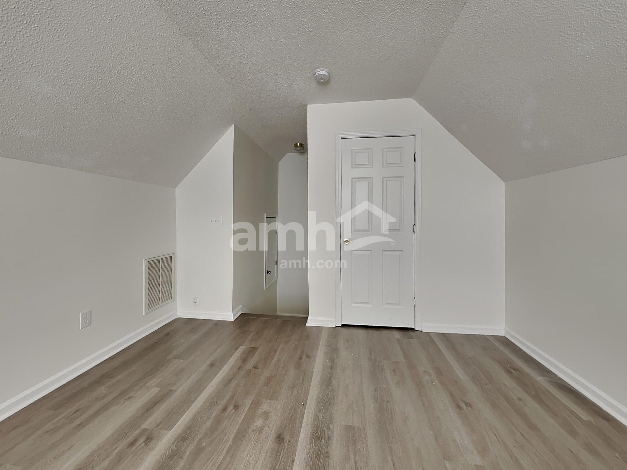 Building Photo - 5 Boysenberry Dr