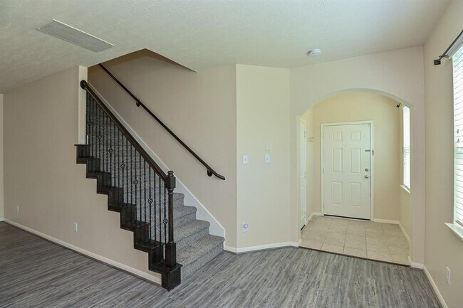 Building Photo - 14511 Roaring Fork Ln