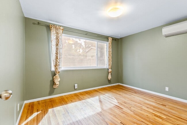 Building Photo - Cozy Gatewood 3 bed, 1 bath home