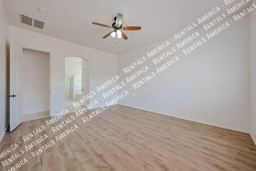 Building Photo - 7005 S 57th Ave