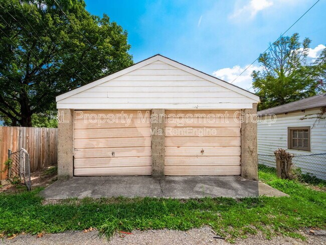 Building Photo - 439 Eldridge Ave