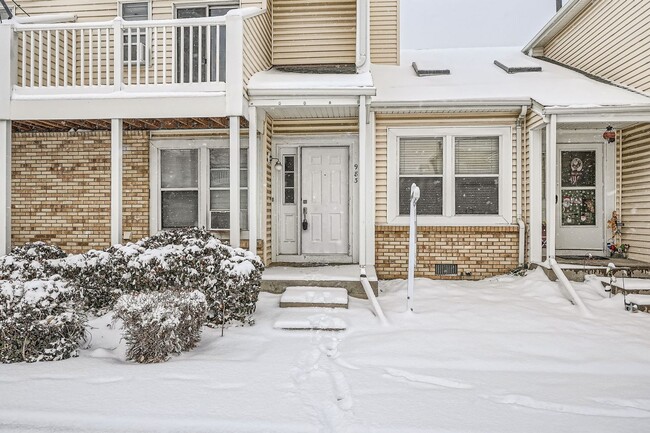 Building Photo - Charming Two-Bedroom Townhome in Copper Ridge