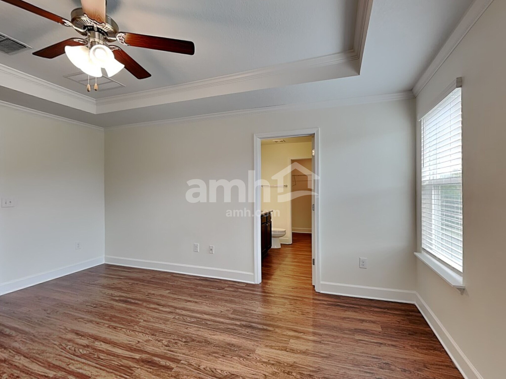 Building Photo - 919 Walden Pond Dr