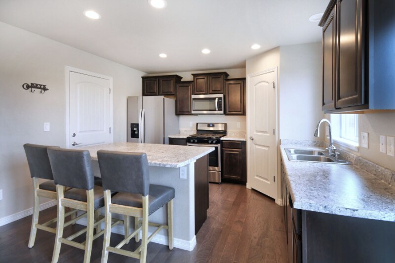 Building Photo - 6161 Mumford Dr.