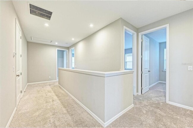 Building Photo - 5564 Summit Gln