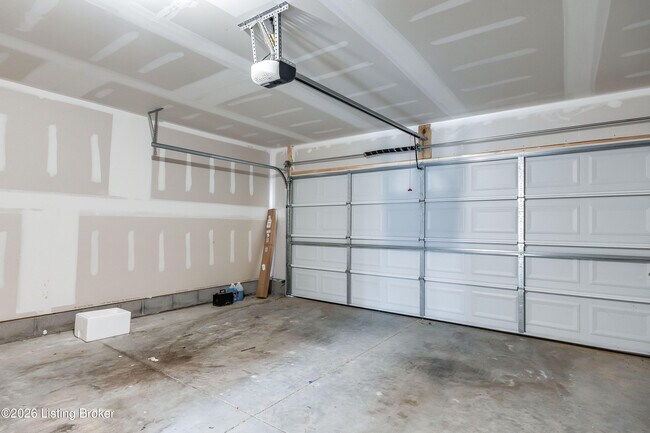 Building Photo - 109 Elegance Wy