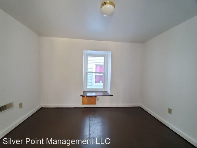 Building Photo - 3 br, 1 bath House - 83 South Ave