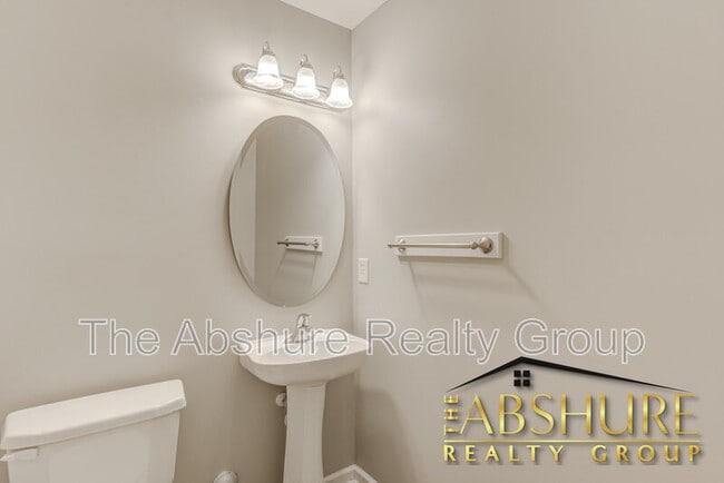 Building Photo - 5223 Malik Dr